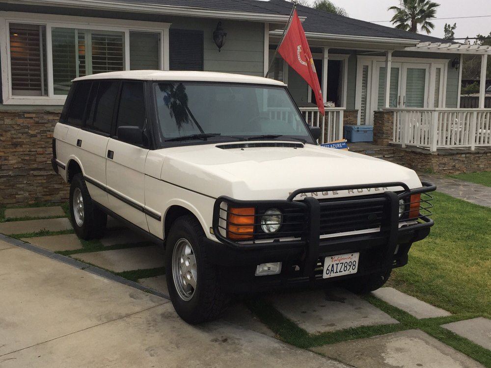A customer's classic white Range Rover, serviced by Union Jack 4X4